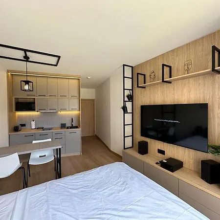 Royal Bay Alex Apartment